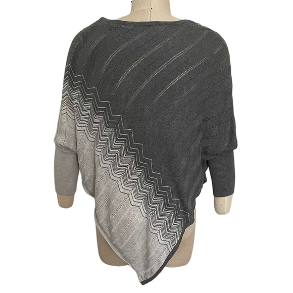WHBM Poncho Sweater Size XS - Picture 5 of 9